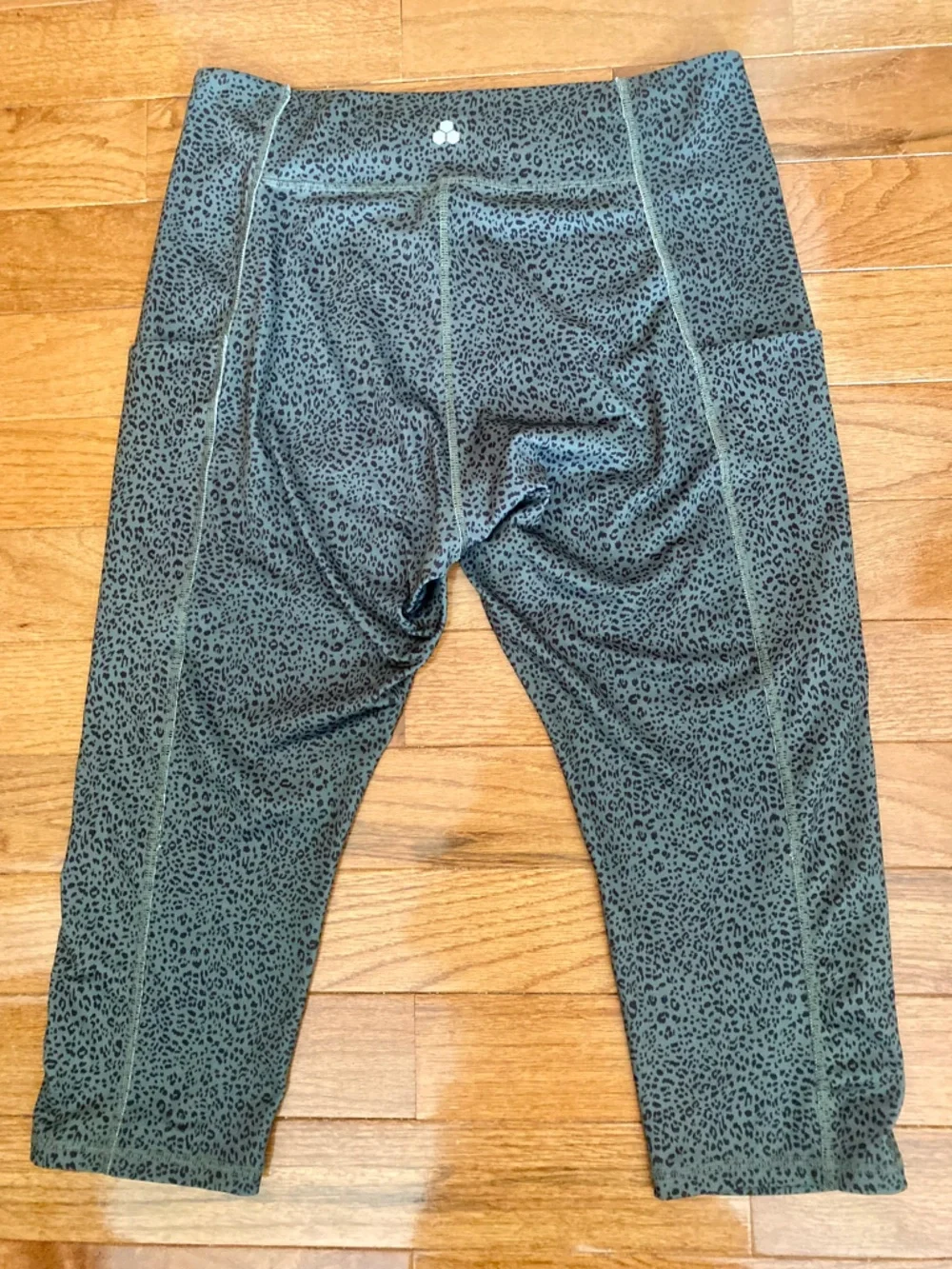 Tek Gear XXL Olive Green Animal Print Capri Leggings High Rise Pocket Active - Picture 4 of 10